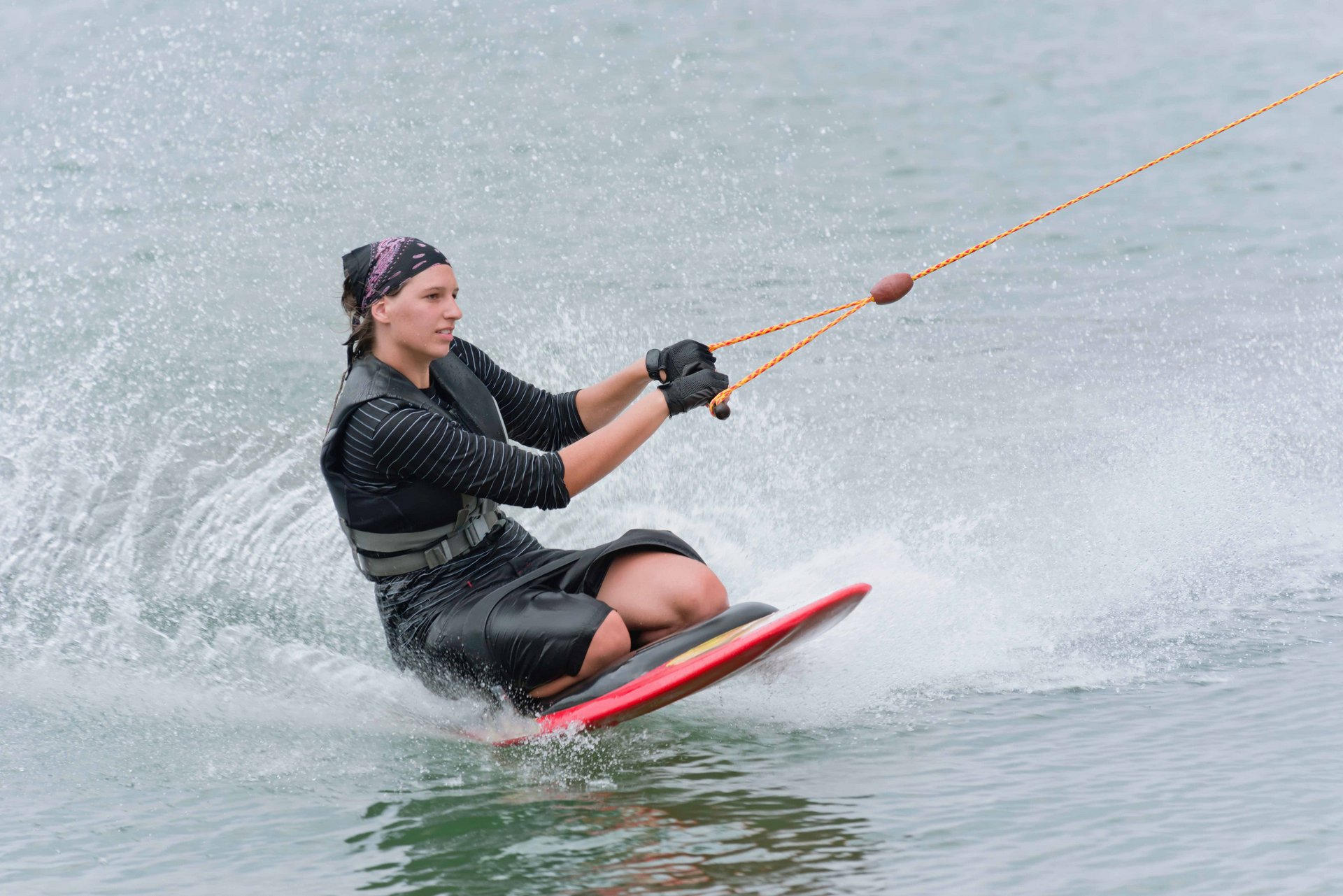 knee boarding yas island